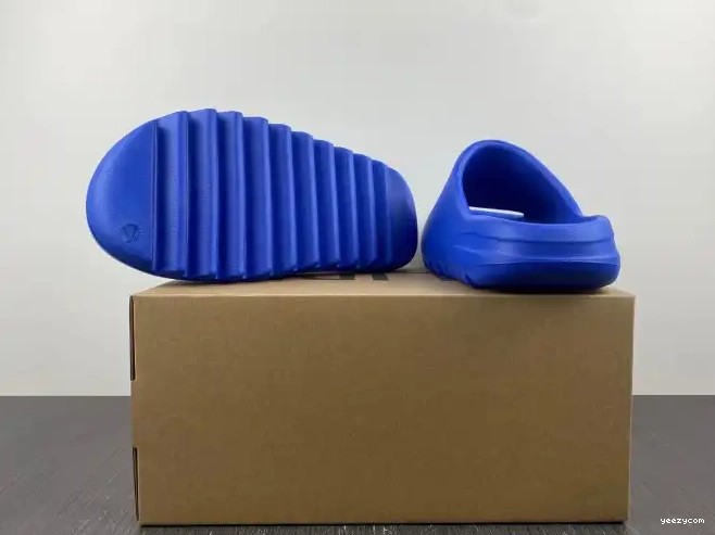 Azure Adidas Slide ID4133 Yeezy 0504